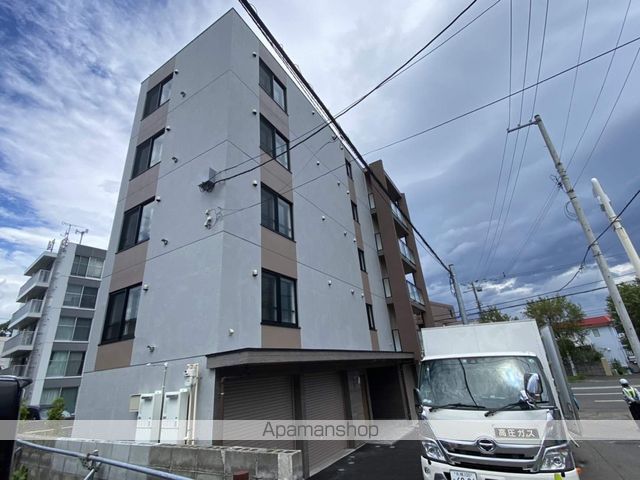 SERAM神宮前の外観写真