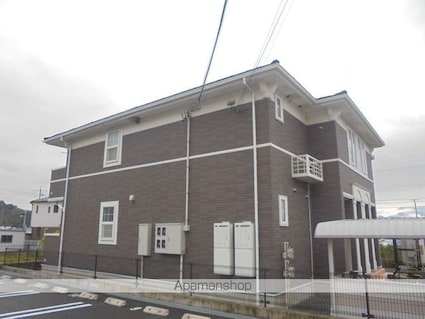 アイリスコートＡ[2LDK/58.48m2]の外観3