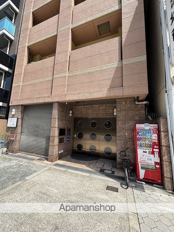 レインボーコート谷町五の玄関写真