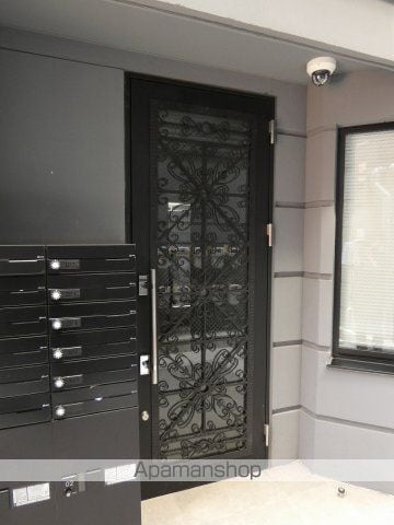 ルネサンスコート千駄ヶ谷NORTHの玄関写真