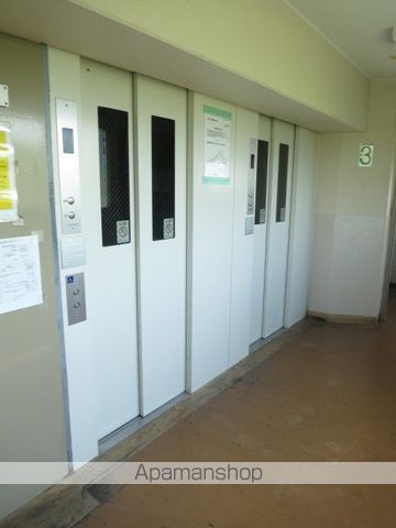 佐野湊団地1号棟の玄関写真