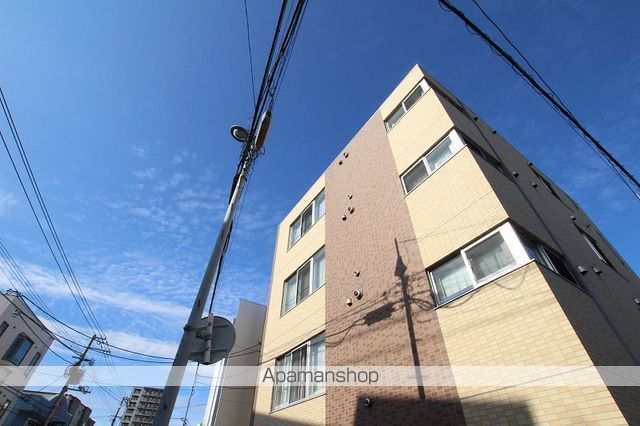 LIFEの外観写真