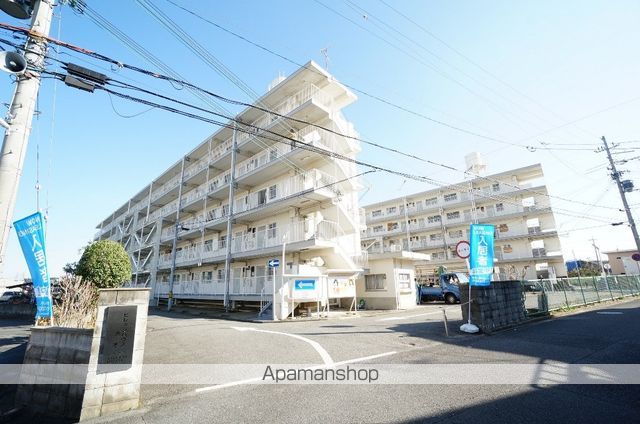 ビレッジハウス茨木1号棟の玄関写真