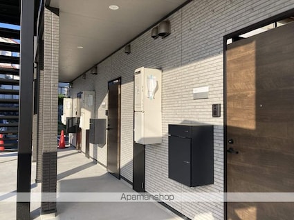 ビエノス下田[1R/31.45m2]のエントランス