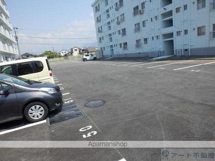 メゾン久米１号棟[3DK/48.6m2]の駐車場