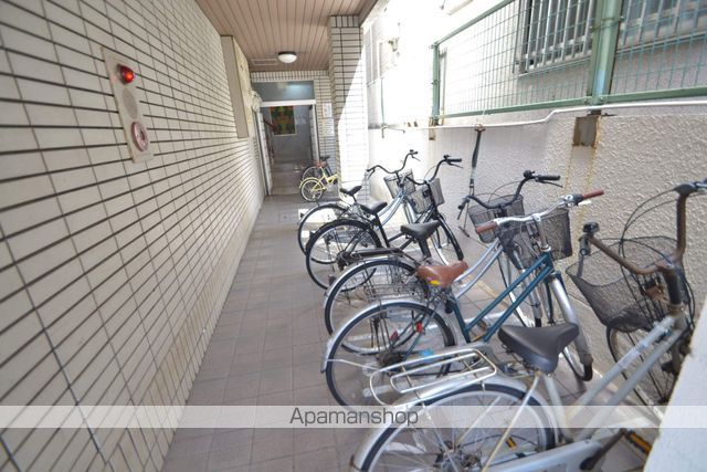 ハイツ上新小松の玄関写真