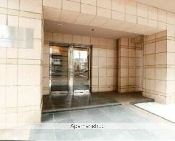 プライマル三軒茶屋の玄関写真