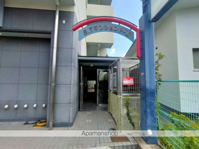 STマンションIIIの玄関写真