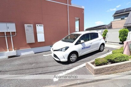 エヴァーグリーン[1LDK/51.13m2]の駐車場1