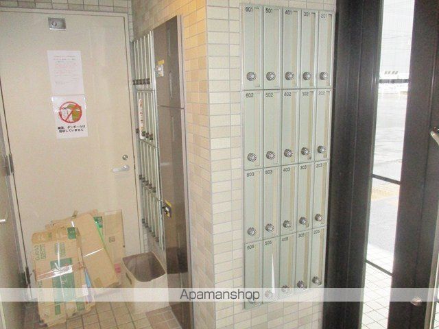 パークヒルズOM中央12の玄関写真