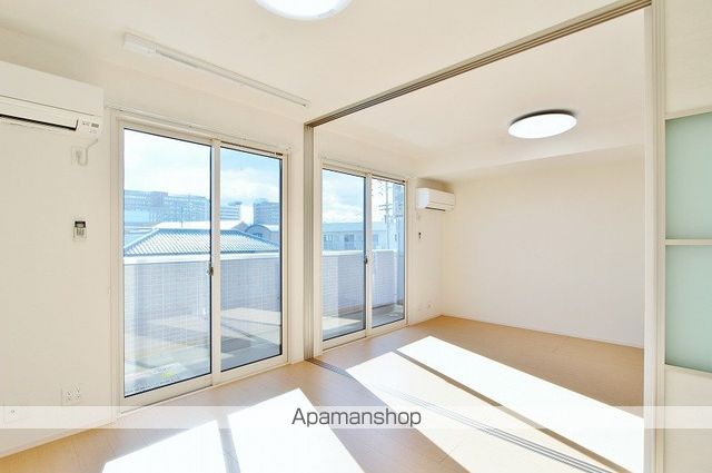 浜の前マンション13号棟の内装写真