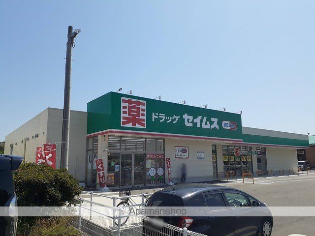 ファミールBの周辺写真