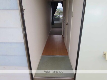 レオパレスウェスタンコート[1K/20.28m2]の玄関2