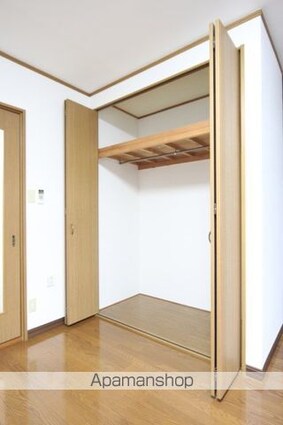 フラット川本[1K/32.55m2]の収納