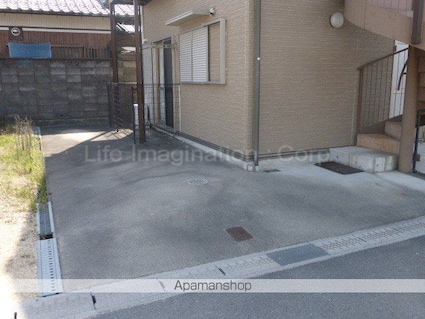 山田ハイツ[1DK/40m2]の駐車場2