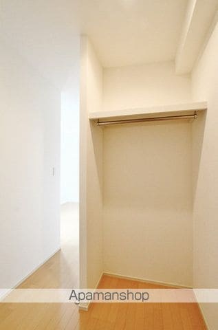 フィットセルエイトの内装写真