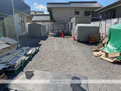 Ｖｉｅｎｔｏ彦根[1LDK/35.23m2]の駐車場