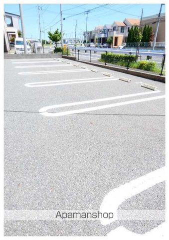 エピナールⅠ[2LDK/67.98m2]の駐車場
