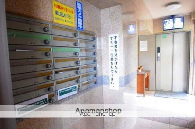 PLAZA K&Hの玄関写真