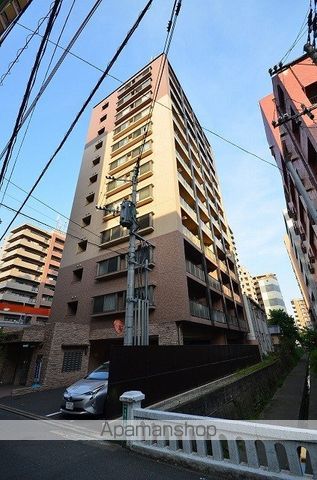 福岡市中央区平尾のマンションの外観1