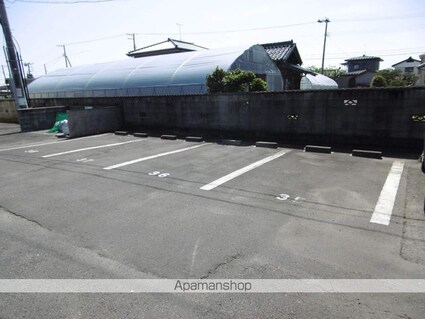 菅原レジデンスⅡ[3DK/64.62m2]の駐車場