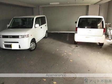 グラン大手町ハイツ[1K/24.2m2]の駐車場