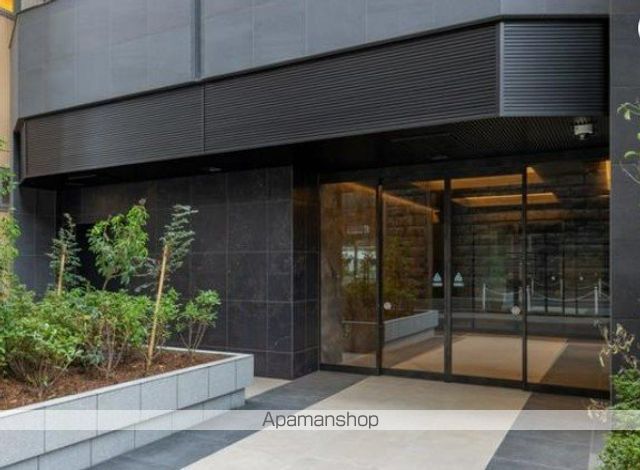 BRICK RESIDENCE 南青山の玄関写真