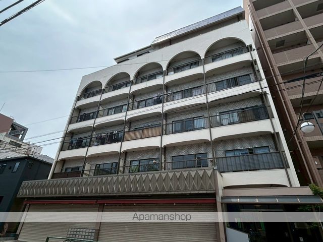 小出マンションの外観写真