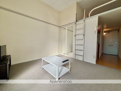 レオパレスサントラップヨコウチ[1K/20.28m2]のリビング・居間2