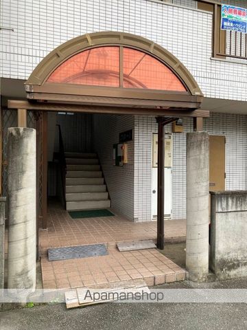 フルーレ高槻の玄関写真