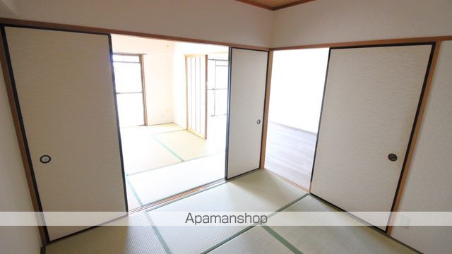 ランプリ築山の内装写真