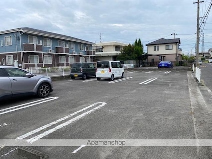 マーヴェラス太田[1K/30.09m2]の駐車場