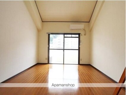 サン・レオン二番館[1R/24m2]のリビング・居間