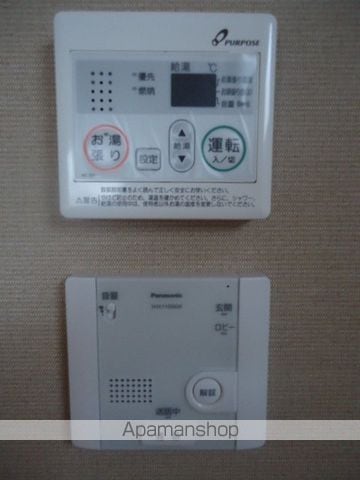 九月の空の内装写真