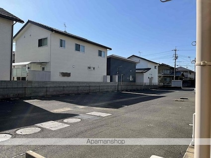 レオネクストラ　ポール[1LDK/46.94m2]の駐車場