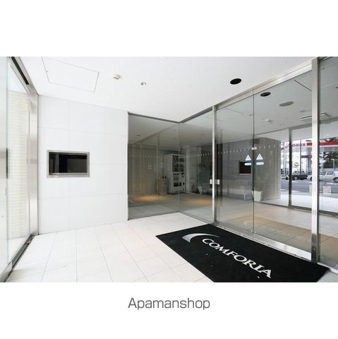 コンフォリア東池袋EASTの玄関写真