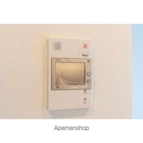 コンフォリア・リヴ東池袋の内装写真
