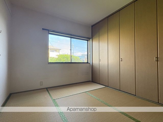 溜屋ハイツIIIの内装写真