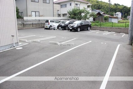 ヴェルデ[1LDK/43.23m2]の駐車場1