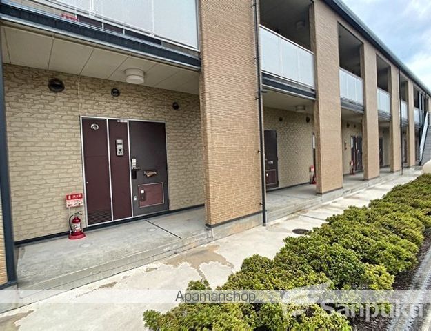 レオパレスブラン DUEの玄関写真