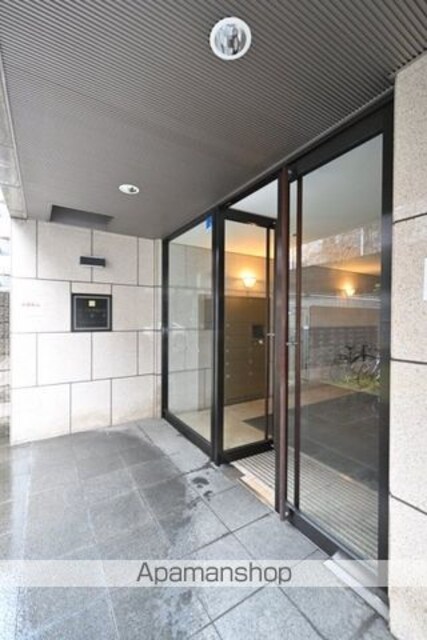 東京都世田谷区下馬６丁目[1K/21.6m2]のエントランス1