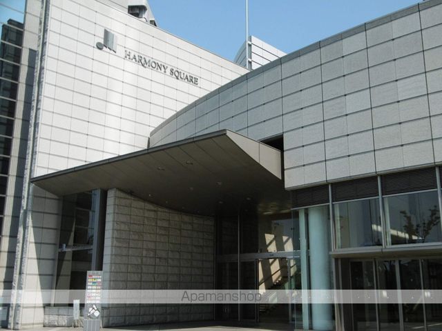 ファミールスクエア中野坂上[1SLDK/66.64m2]の周辺7