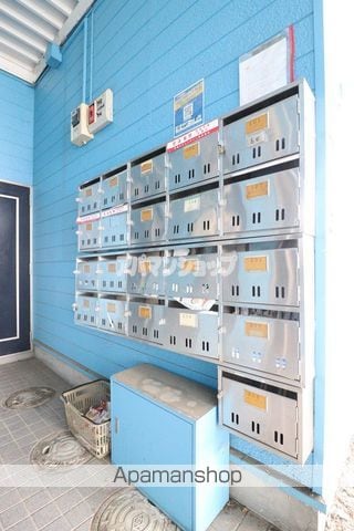 東武鉄道東上線 高坂駅 徒歩10分 2階建 築35年の玄関写真