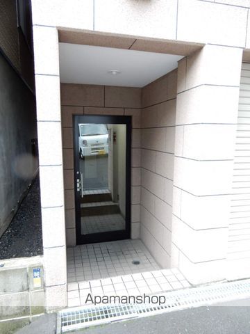 ウイングコート札幌IIの玄関写真