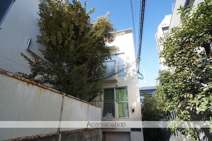 東京都新宿区若葉１丁目[1R/12m2]の外観3