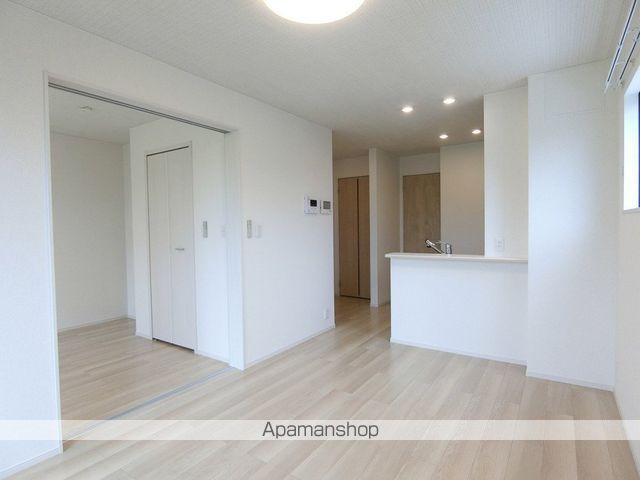 袋井市 2階建 築3年の内装写真
