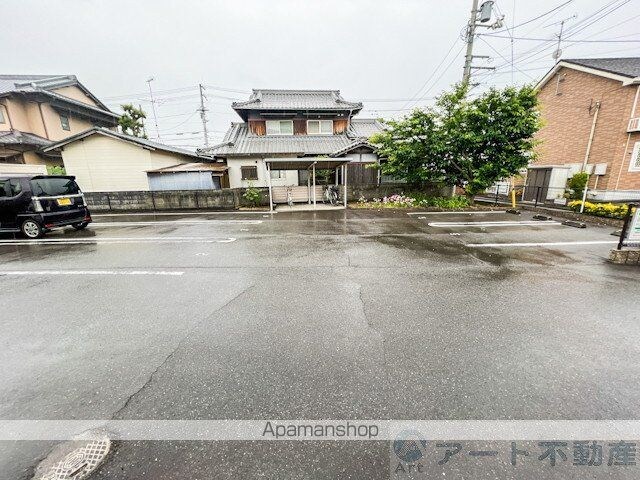 アプローズ・Ｎ[2DK/42.98m2]の駐車場1