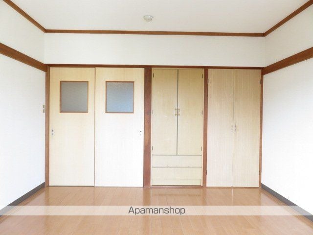 MAKANAの内装写真