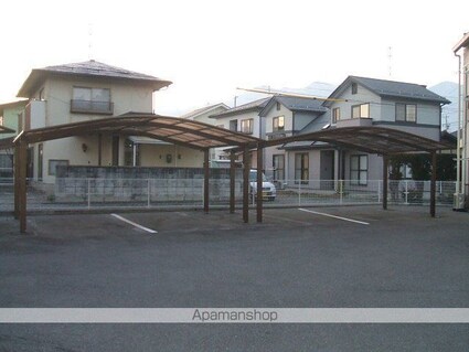 コーポ長沢[1DK/36.99m2]の駐車場2