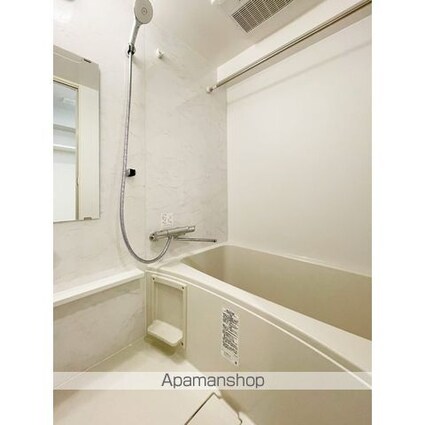 コンフォリア・リヴ巣鴨[1LDK/30.25m2]のバス